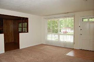 3rd image of 337 Slingerland Dr