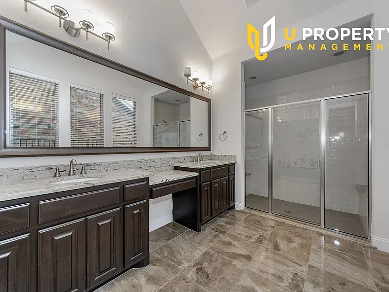 1017 Midland Dr — Photo 17