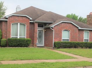 420 Surrey Pl, Mesquite, TX 75149