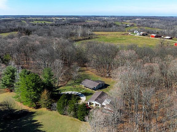 2nd image of 370 Redbud Ln