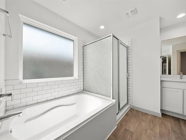 6911 Escobedo Ln — Photo 9