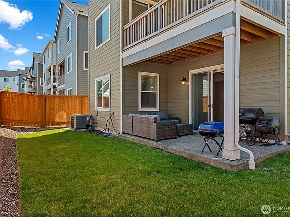 3rd image of 6571 Skipper Lane SE