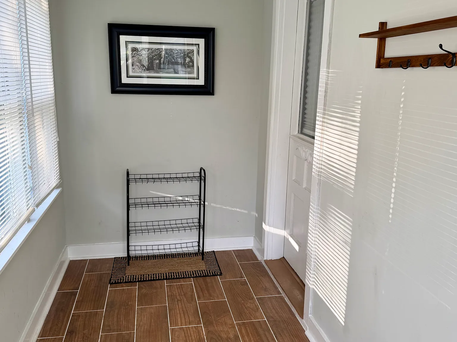 3 bed, 1200 sqft, $2,500 — Photo 2