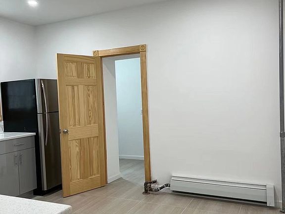 2nd image of 2218 E 15th St Floor 1