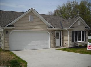 862 Rivers Edge Ln UNIT 41, Painesville, OH 44077