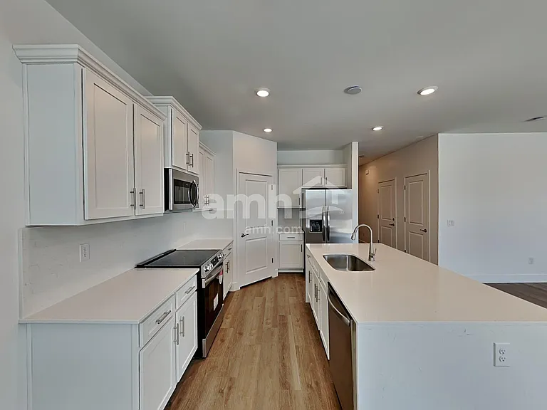 9668 E Harkes Dr — Photo 3