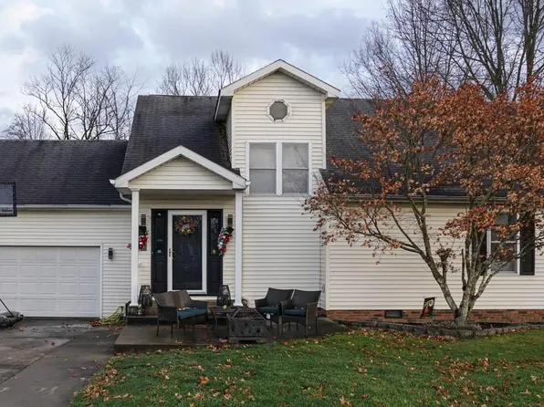 8106 N Byers Ln, Stonewood, WV 26301