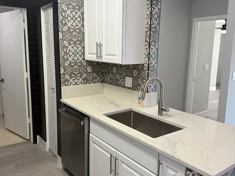 2516 Grassy Point Dr #312 — Photo 6