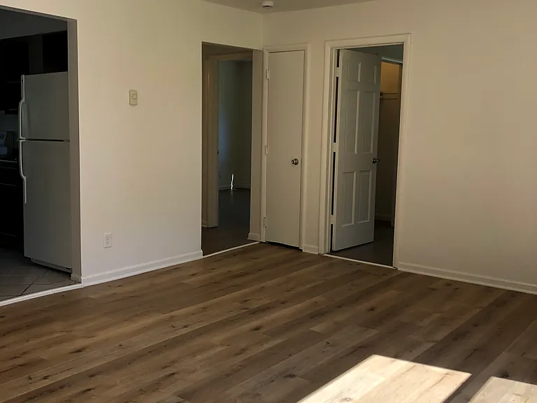 303 Wilshire Dr #2 — Photo 5