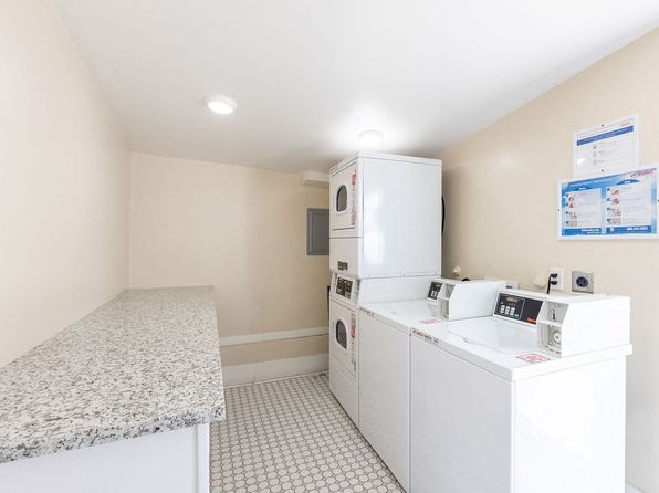 100 Duane St APT 3
