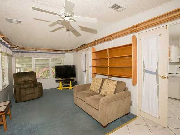 2nd image of 446 Barefoot Blvd