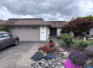 3274 Oakcrest Dr NW, Salem, OR 97304