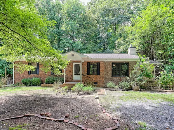 1054 Sutton Rd, Hiawassee, GA 30546