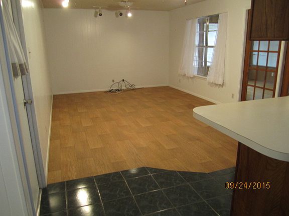 5th image of 627 N Avenue C