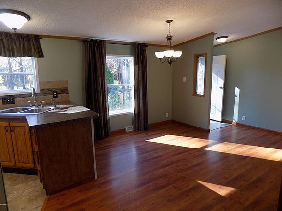 5th image of 11530 Elm Ave