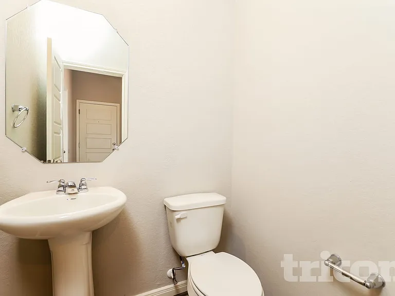 13651 Emerson Way — Photo 12