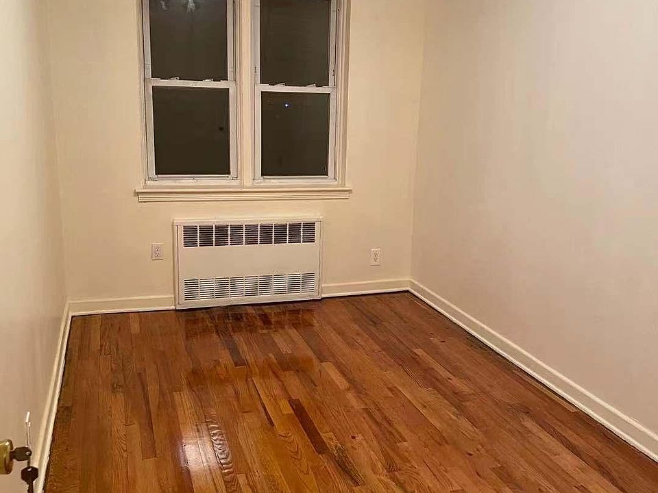 1st image of 2171 Ford St Floor 2