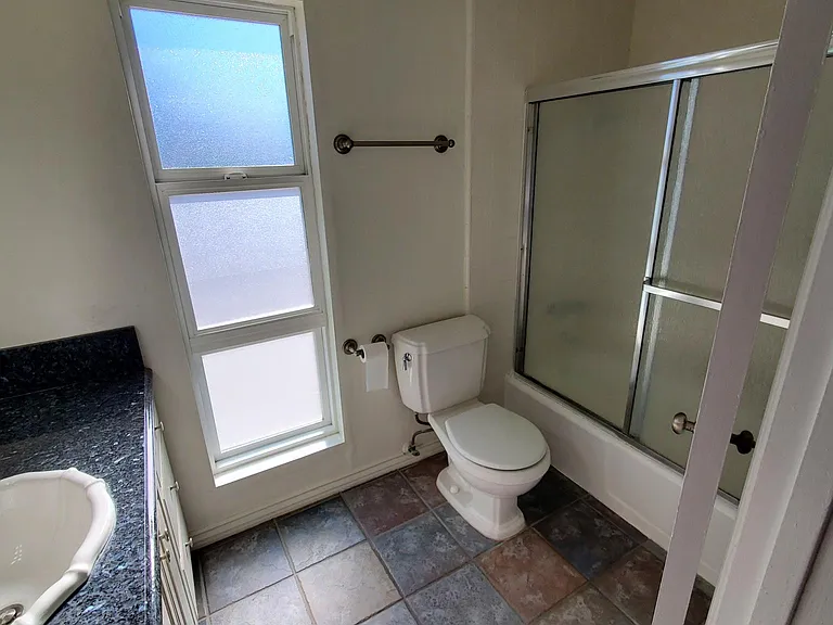 725 Domingo Dr — Photo 17