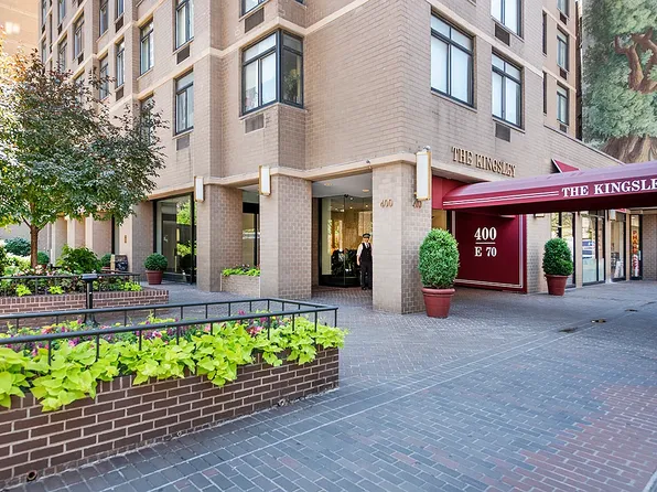 400 East 70th Street 1706 image 8 of 8