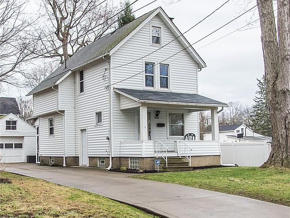 2nd image of 870 Parkview St NE