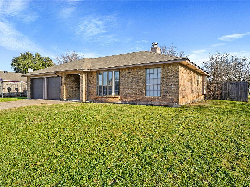 1st image of 3925 Wendover Dr