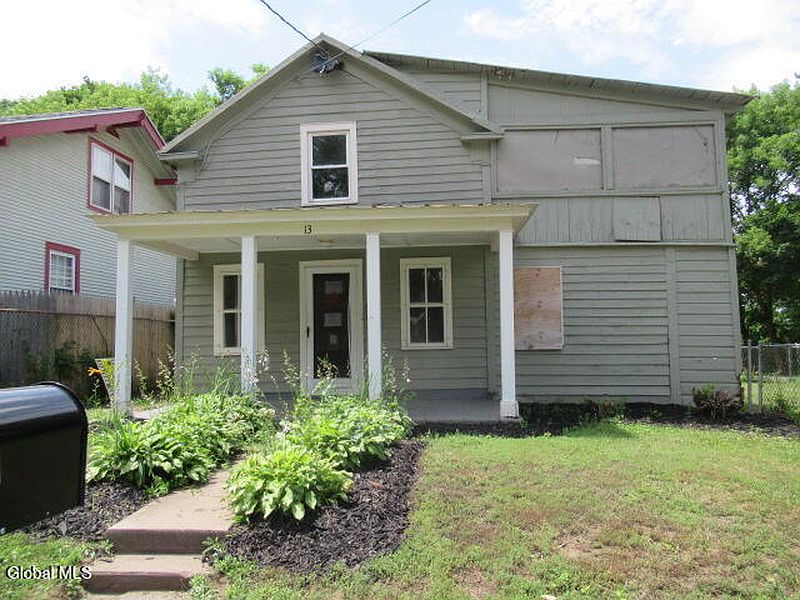 3rd image of 13 Melbourne Avenue