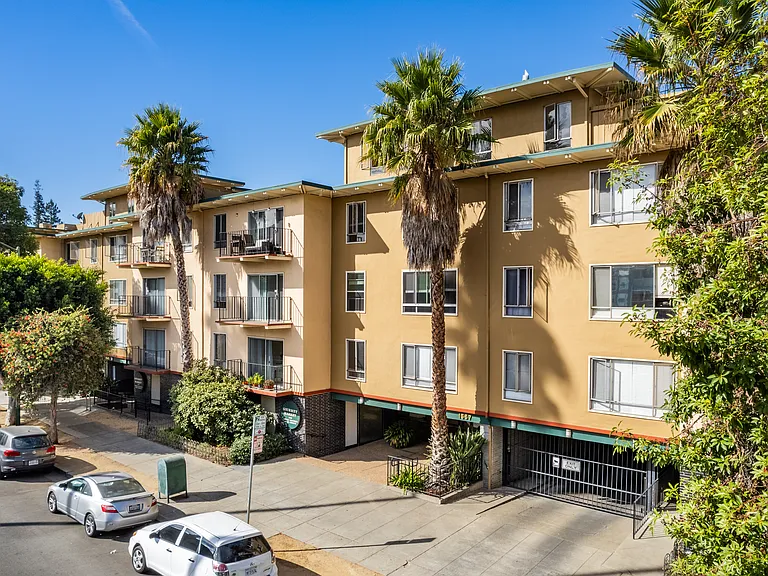 Jackson Lake Apartments — Photo 38