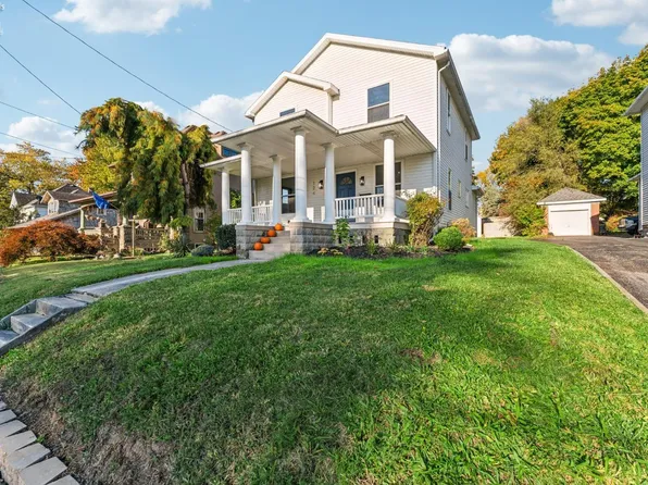 124 Attwood Ter, Bellevue, OH 44811