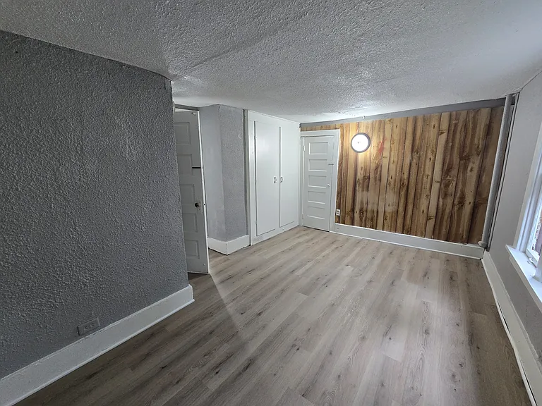 642 Dawson St — Photo 16