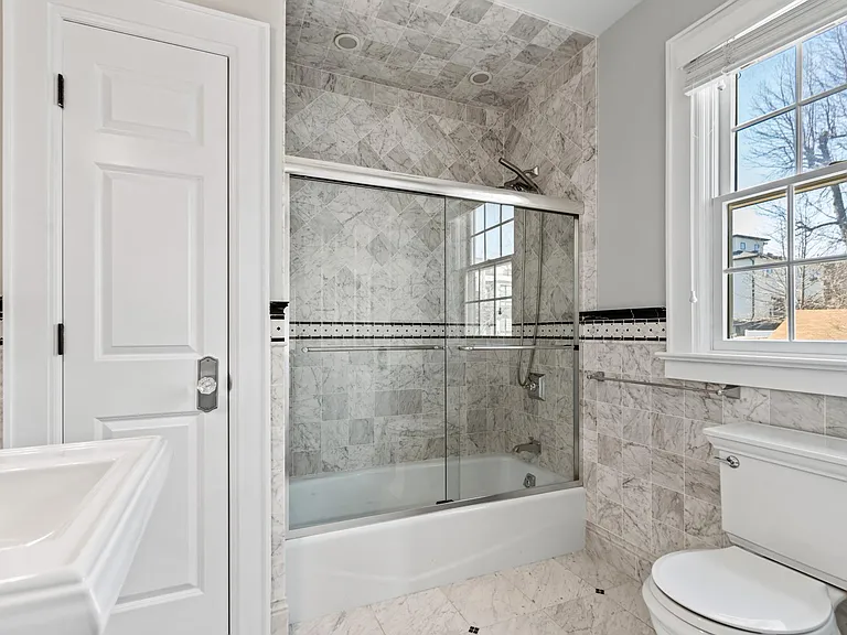 66 Crescent Ave — Photo 18