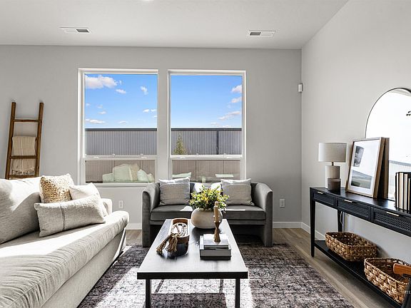 7th image of this home
