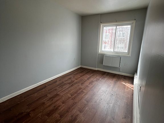 5th image of 776 Lincoln Ave #Rb