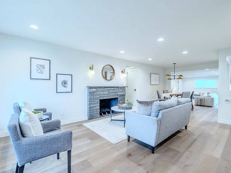 515 NE 123rd St — Photo 34