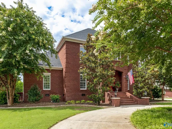 1308 Spring Branch Dr NE, Hartselle, AL 35640