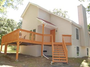 145 Heather Hill Rd, Dingmans Ferry, PA 18328