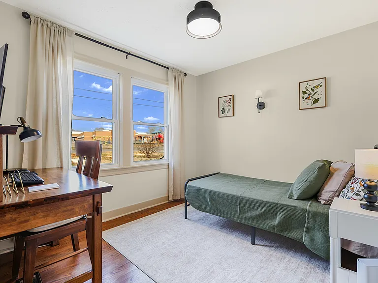 Kirby Dr — Photo 26