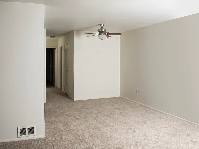 Orchard Hills Apartments — Photo 28