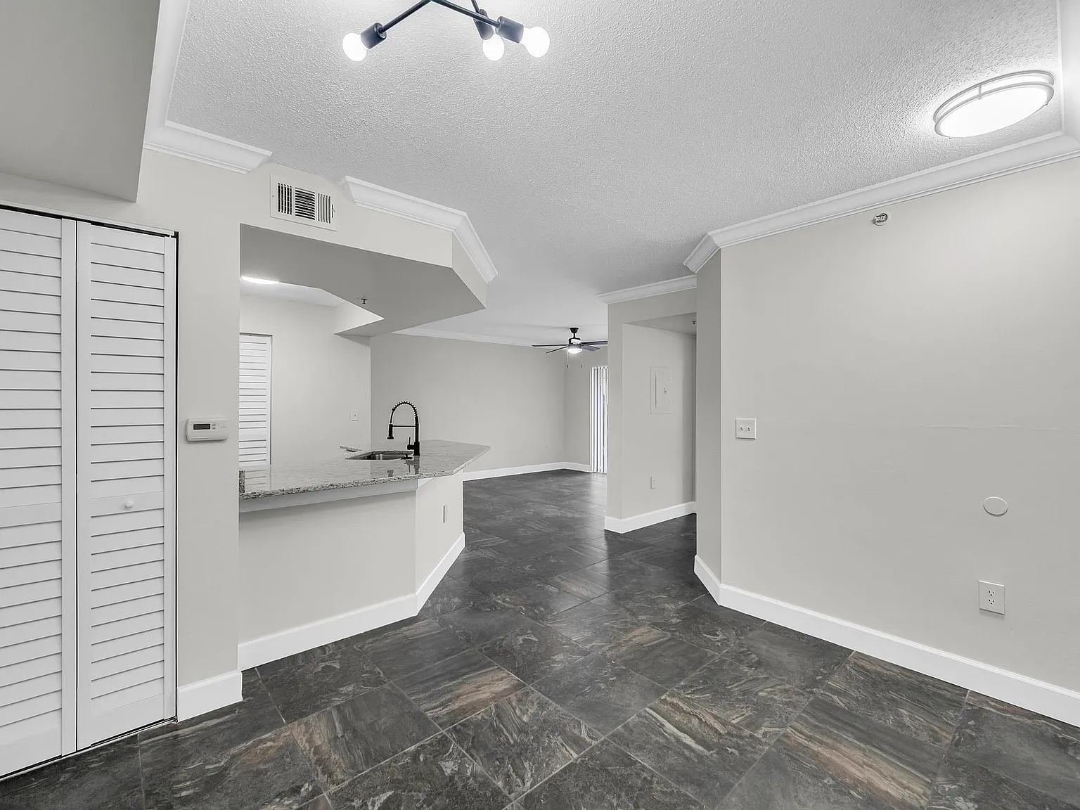 1 bed, 1.0 bath, 781 sqft, $1,700 — Photo 3