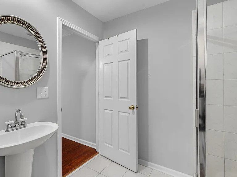 4887 Habersham Ln — Photo 15