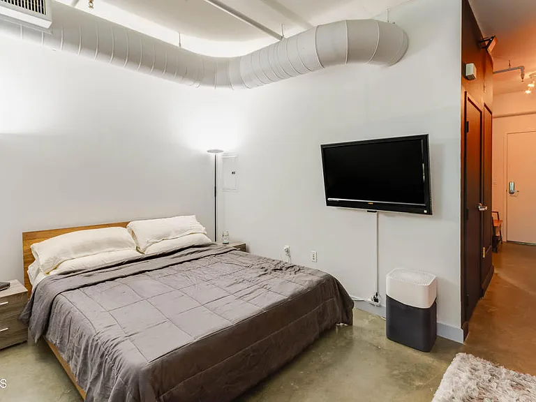 645 W 9th St #221 — Photo 12