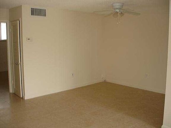 5th image of 108 Paradise Harbour Blvd APT 312