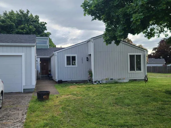 3033 Columbine St, Lebanon, OR 97355