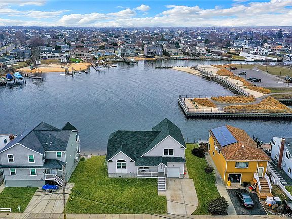 2nd image of 10 Beach Road