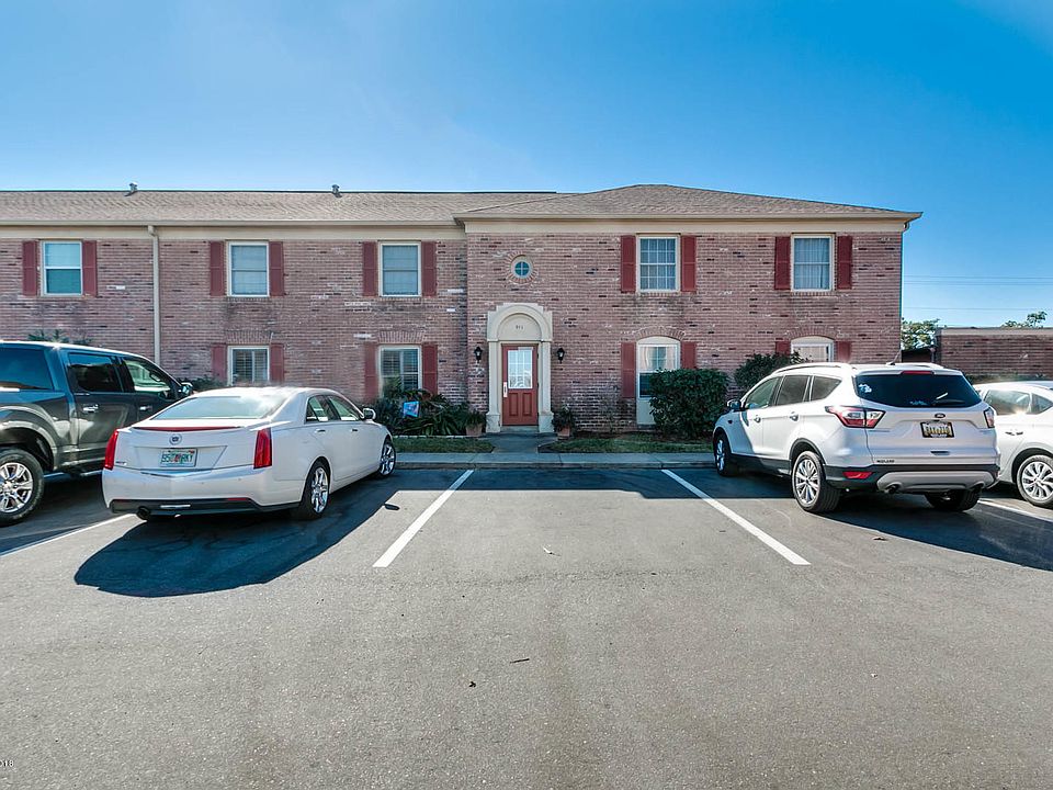 1st image of 911 S Colonial Ct APT D
