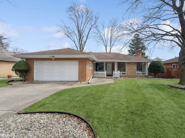 213 N Forest Ave, Mount Prospect, IL 60056