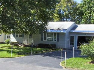 102 Plaxdale Rd, Liverpool, NY 13088