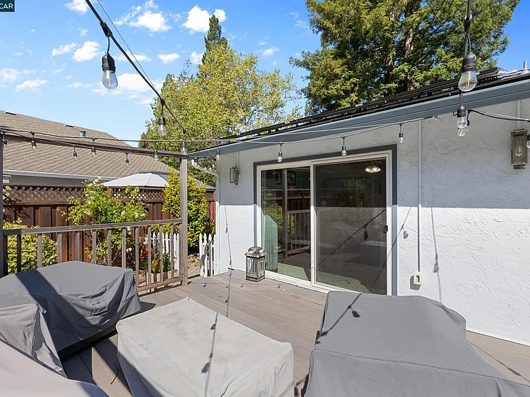 301 Domingo Ct — Photo 30