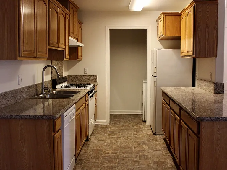 3840 Mount Vernon Ave — Photo 3