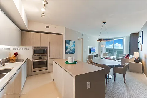 4111 S Ocean Dr #2707 Photo 1