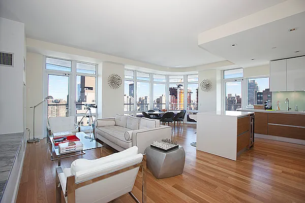 Sold by Adriana Arciello, LREB | media 20